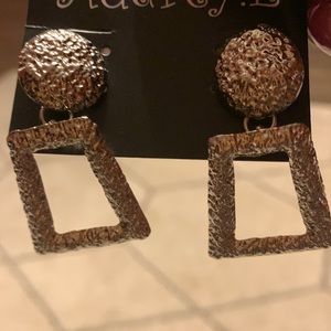 Gold Audrey L earrings earrings